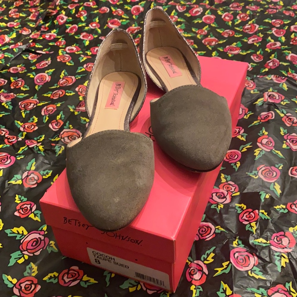 Betsey Johnson Cocoh Taupe Flats